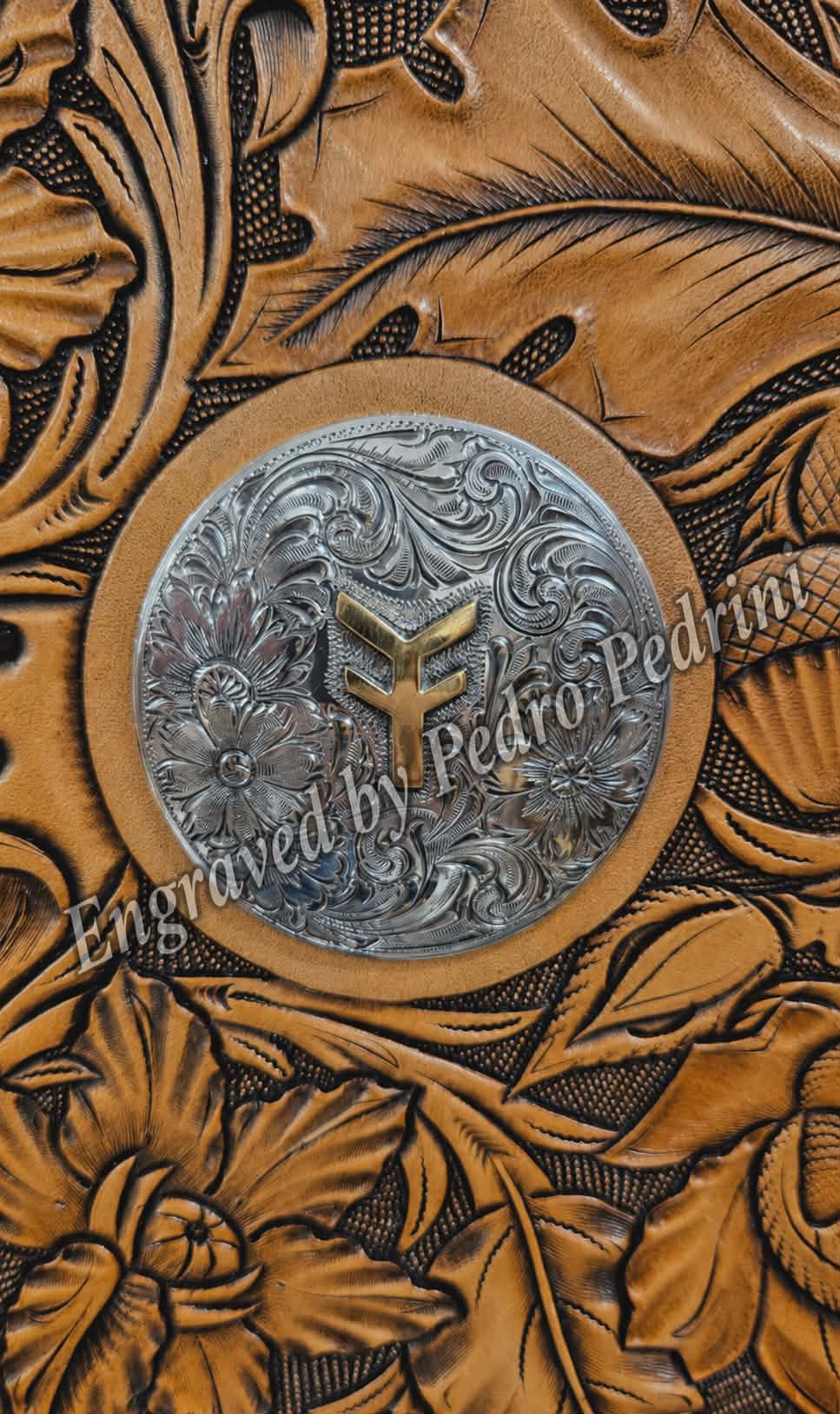 Round conchos, regular dome