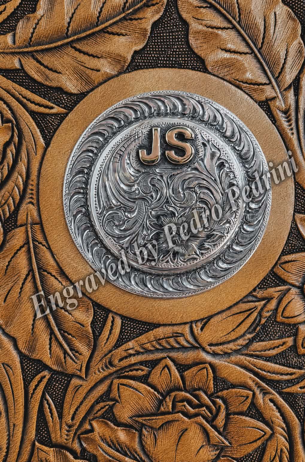 Round conchos, flat flange dome