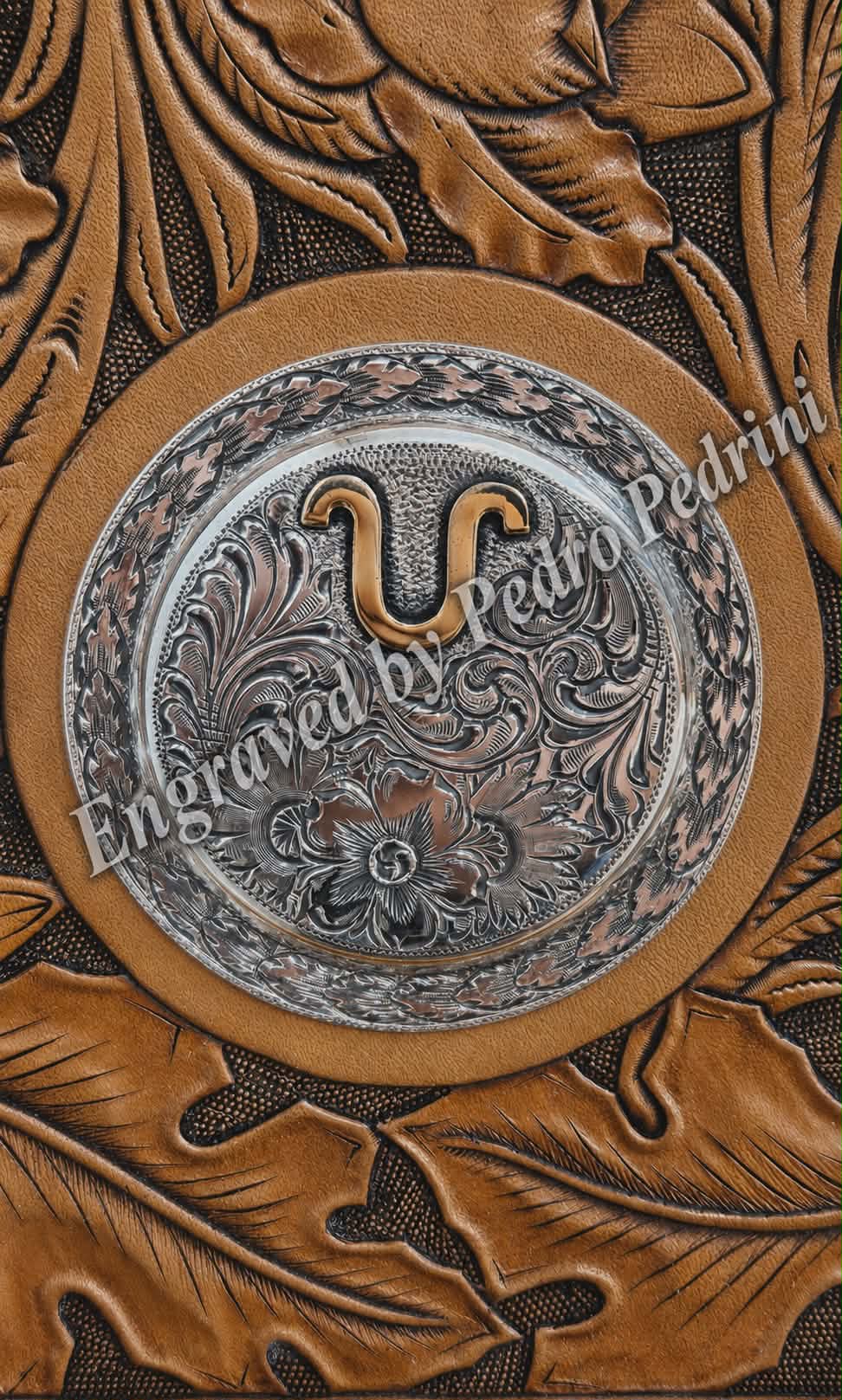 Round conchos, flat flange dome