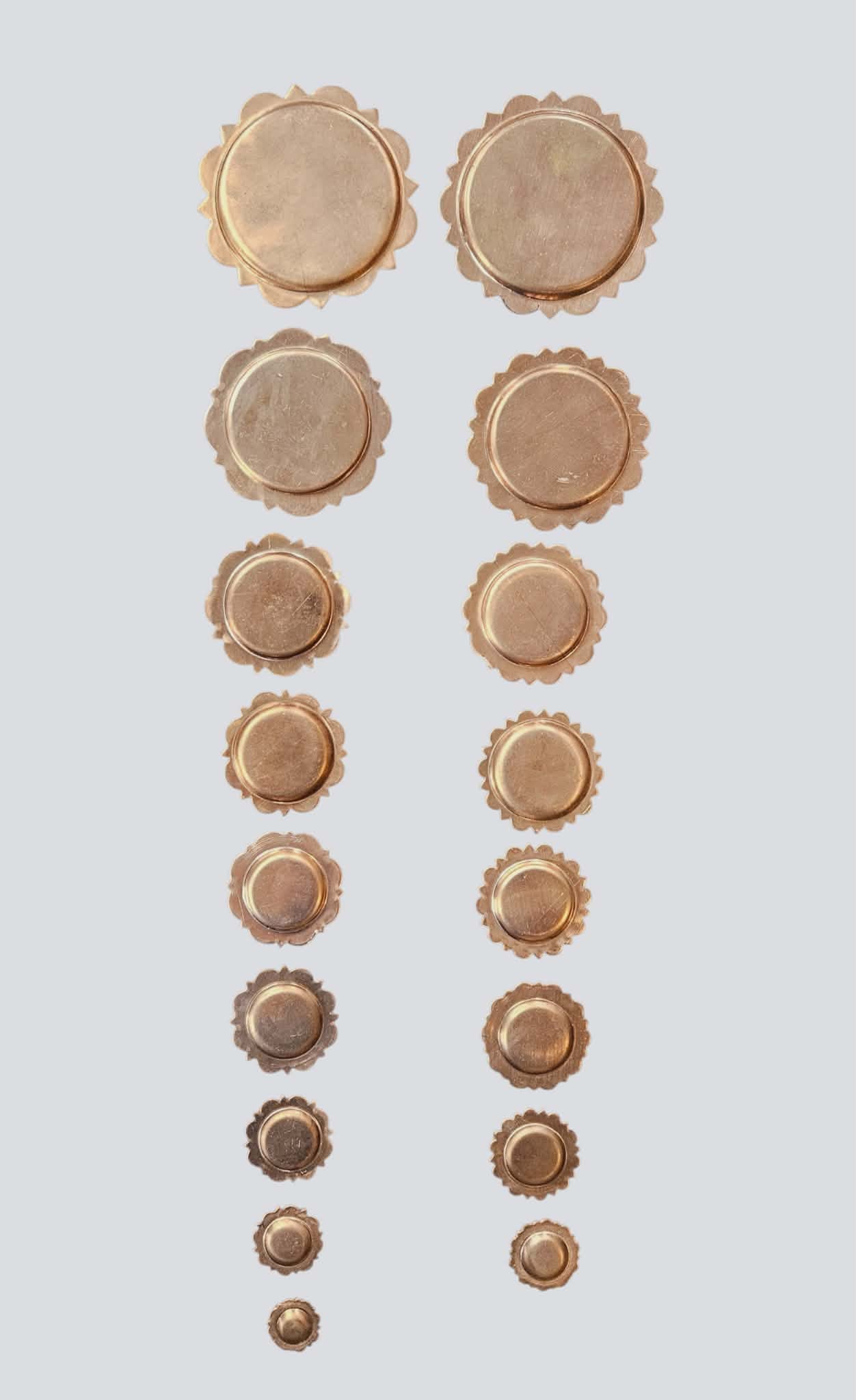 Pico conchos, flat flange domes