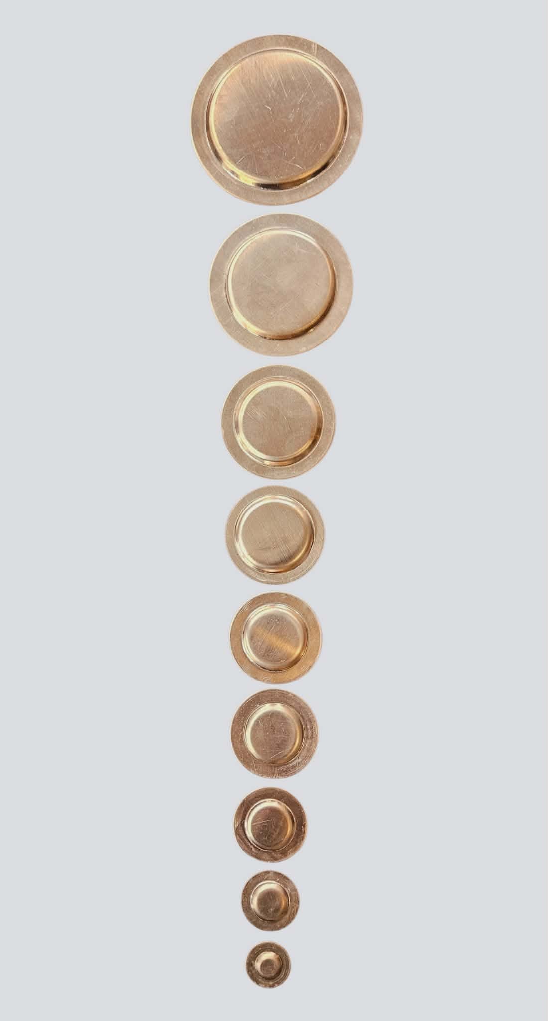 Round conchos, flat flange dome