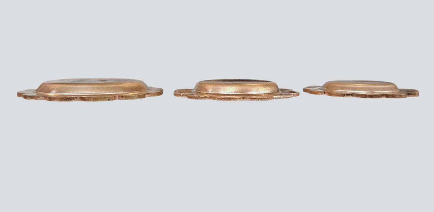 Scallop conchos, flat flange dome